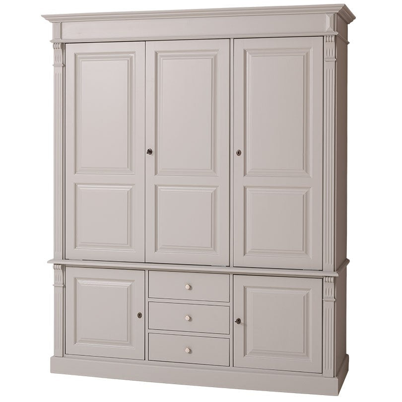 Armoire en pin massif à cinq portes et trois tiroirs, vue de face
