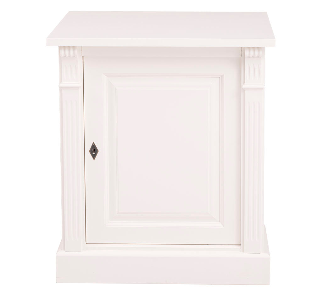Buffet bas en pin massif 1 porte, vue de face
