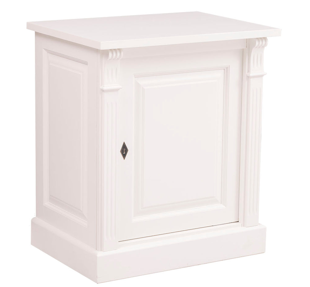 Buffet bas en pin massif 1 porte, vue trois-quarts gauche
