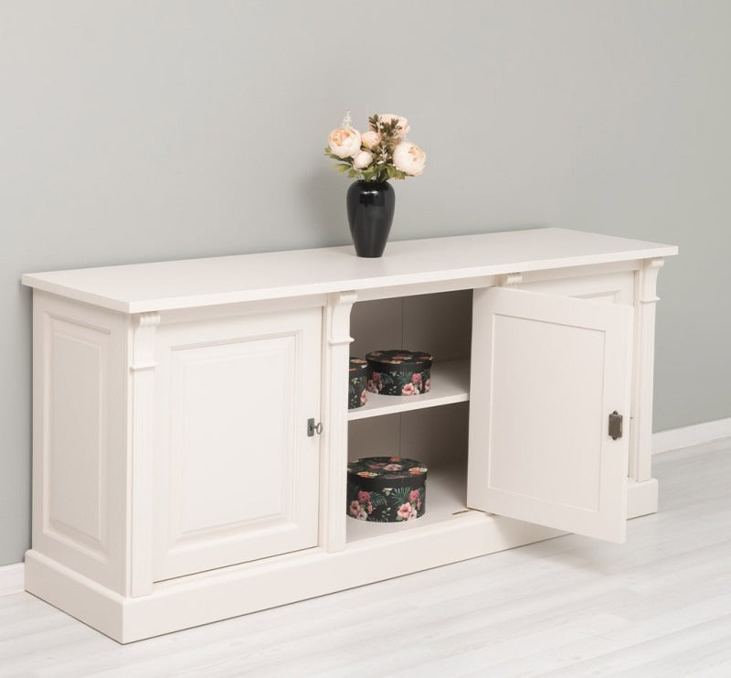 Buffet bas en pin massif GS73BAS, vue trois quarts avec portes ouvertes