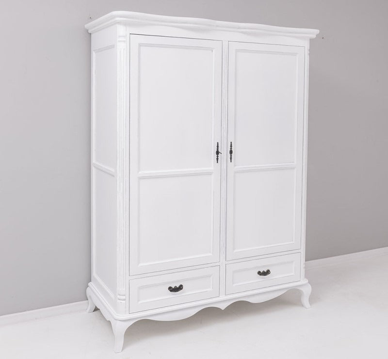 Armoire en pin massif GS730 fermée, vue en angle gauche
