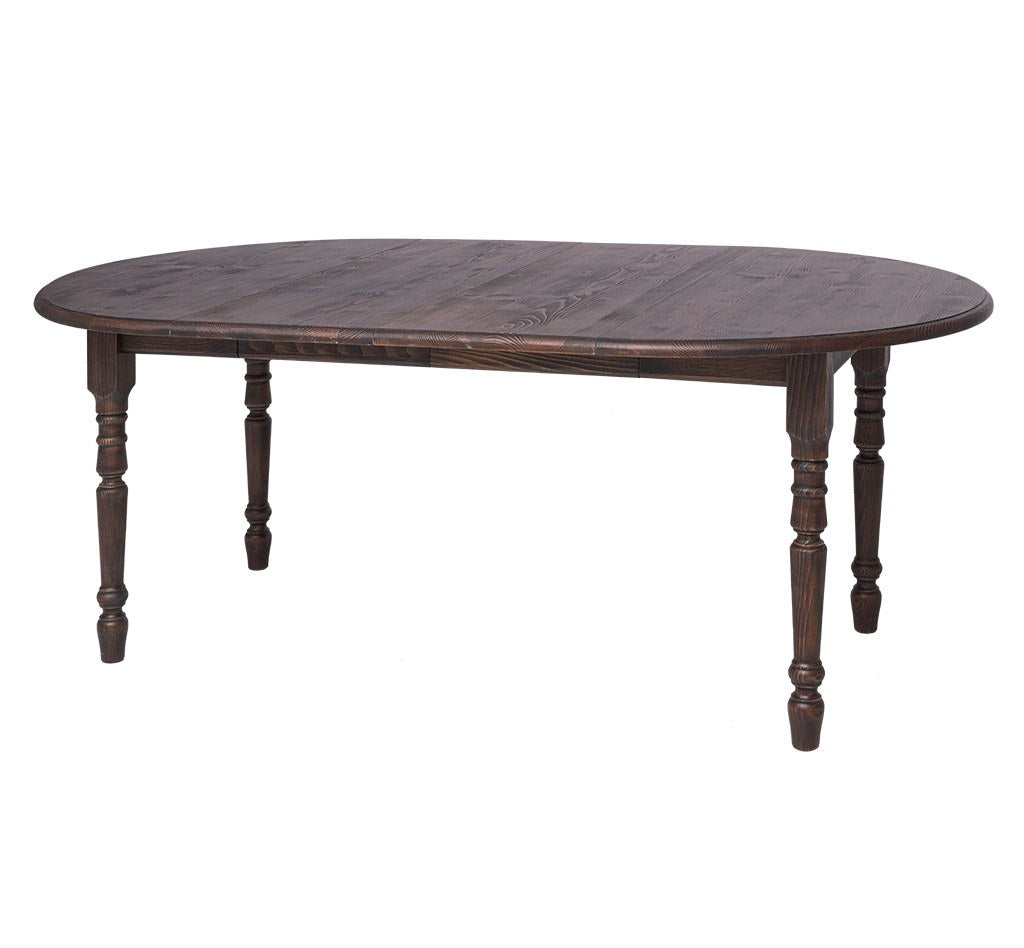 Table extensible en pin massif avec plateau en pin et rallonges installées, vue studio