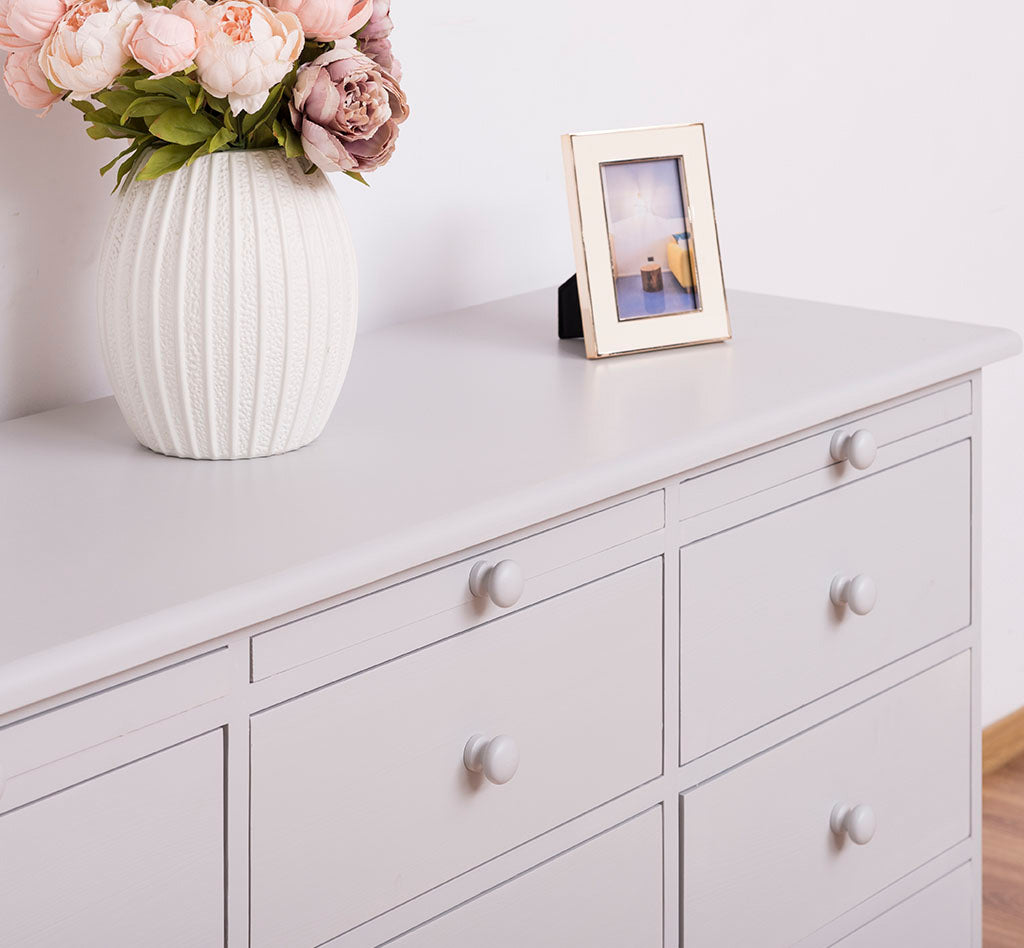 Commode en pin massif avec 9 tiroirs et 3 tablettes coulissantes – 158 cm