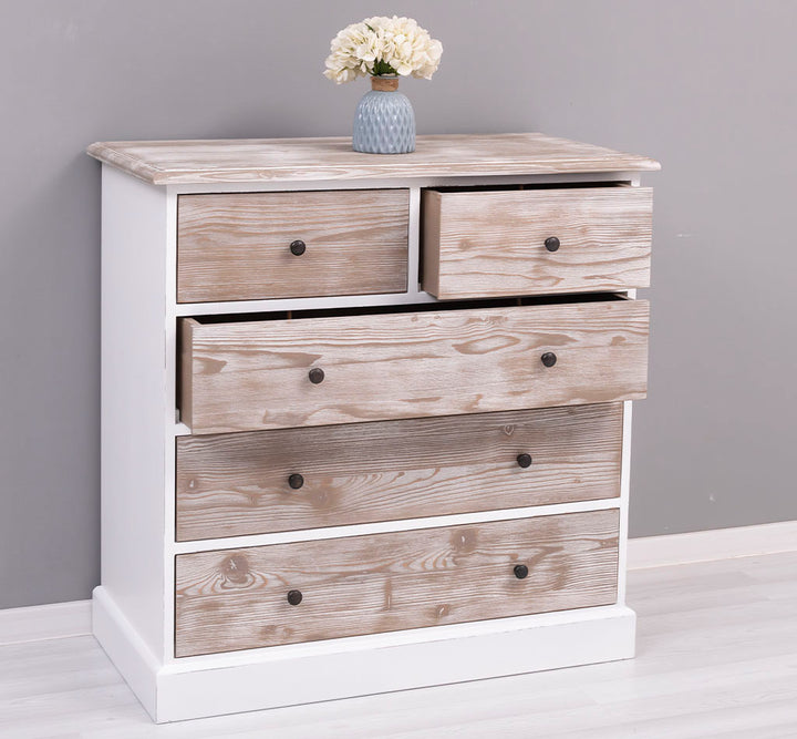 Détail finition commode en pin massif