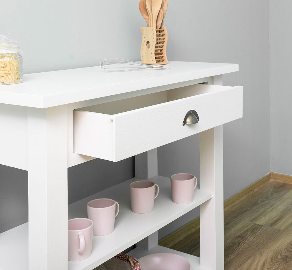 Détail du tiroir sur console en pin massif