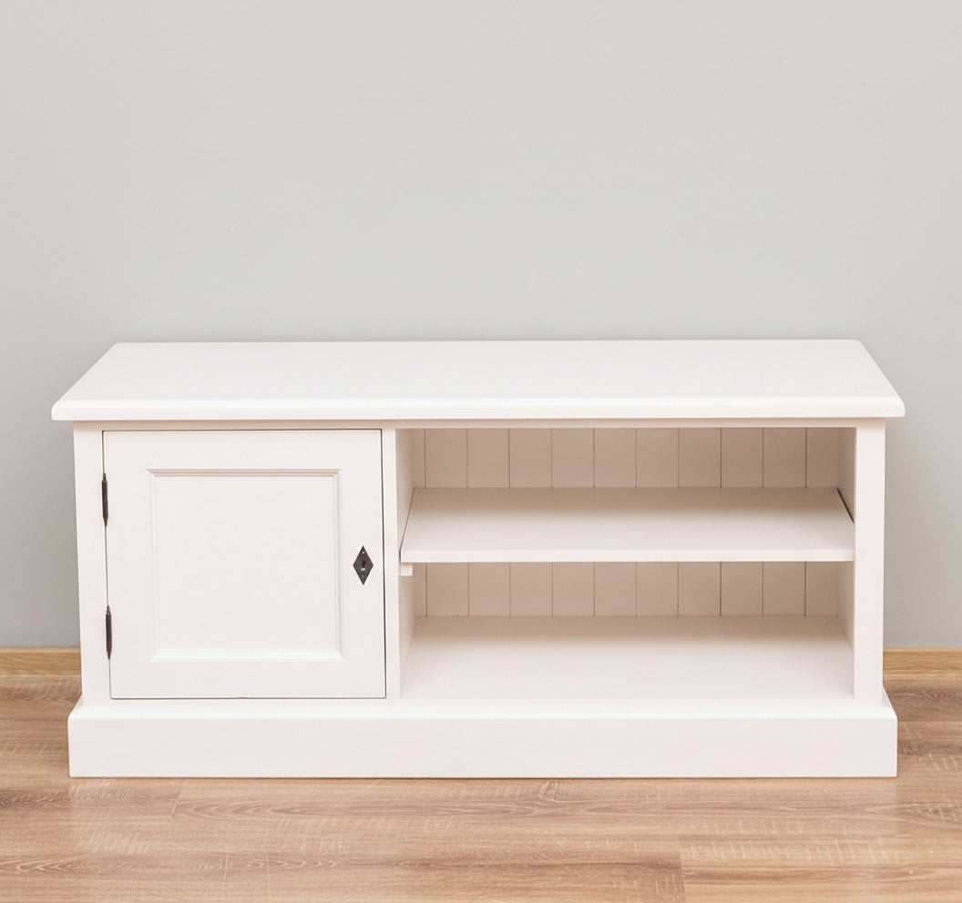 Meuble TV en pin massif blanc avec 1 porte à gauche et niche ouverte à droite