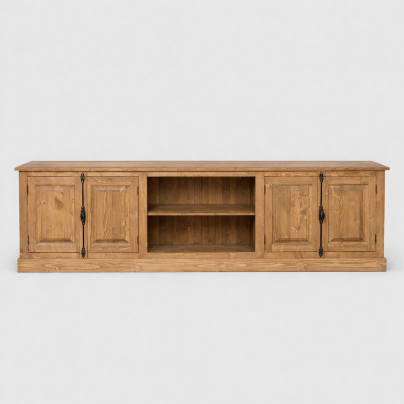 Buffet bas en bois avec quatre portes pleines et une niche centrale ouverte, vue de face