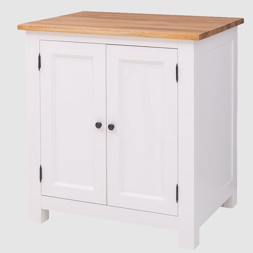 Vue de face d'un buffet bas blanc avec deux portes à panneaux, équipé d'un plateau supérieur en bois clair naturel et de charnières apparentes noires sur fond neutre.