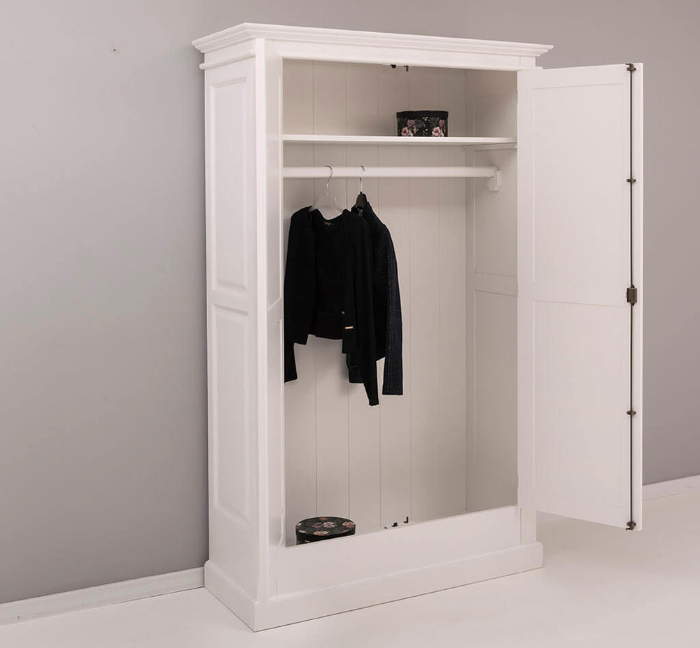 Armoire 2 portes battantes en pin massif et MDF ouverte, vue intérieure avec tringle et étagère haute – 125×51×200 cm