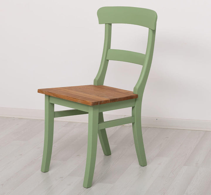 Chaise en pin massif vue de trois-quart profil — Le Grenier Campagnard