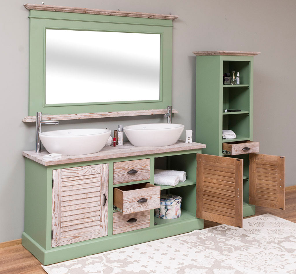 colonne de salle de bain en pin massif portes persiennes finition Vert Amande
