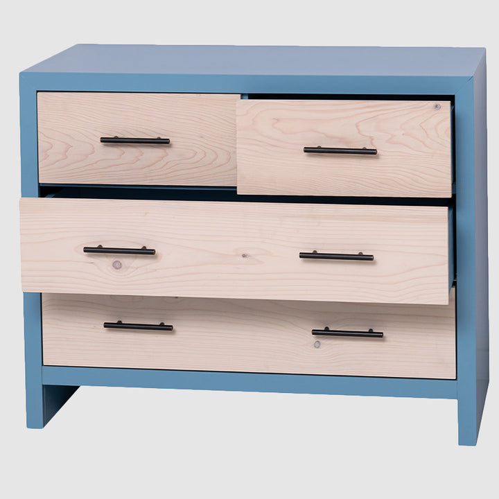 commode 4 tiroirs en pin massif finition bleu ciel avec tiroirs ouverts