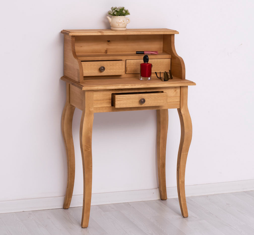 Bureau en pin massif avec 3 tiroirs et niche ouverte, largeur 65 cm, vue en situation.
