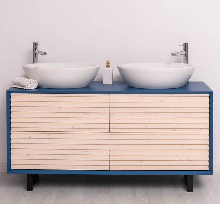 Meuble vasque en pin massif avec double vasque vue de face — Le Grenier Campagnard