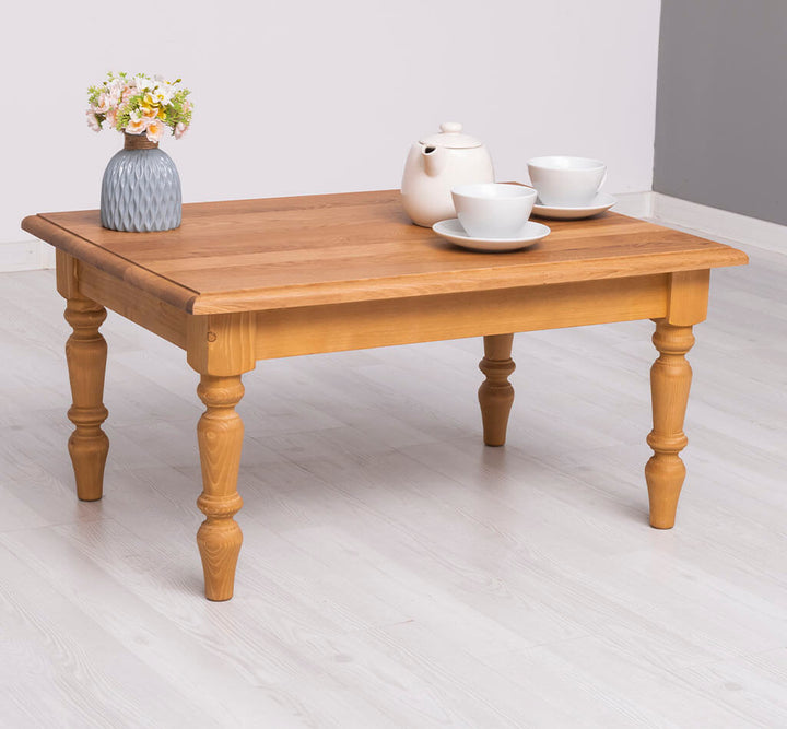 Table basse en pin massif avec service à thé — Le Grenier Campagnard