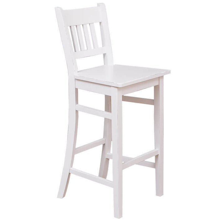 Tabouret de bar en pin massif avec dossier à barreaux sur fond blanc — Le Grenier Campagnard